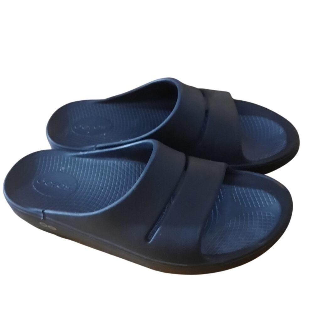 OOFOS Unisex OOahh Black Slide Sandals Thick Cushioned Straps Size W-9 M-7
